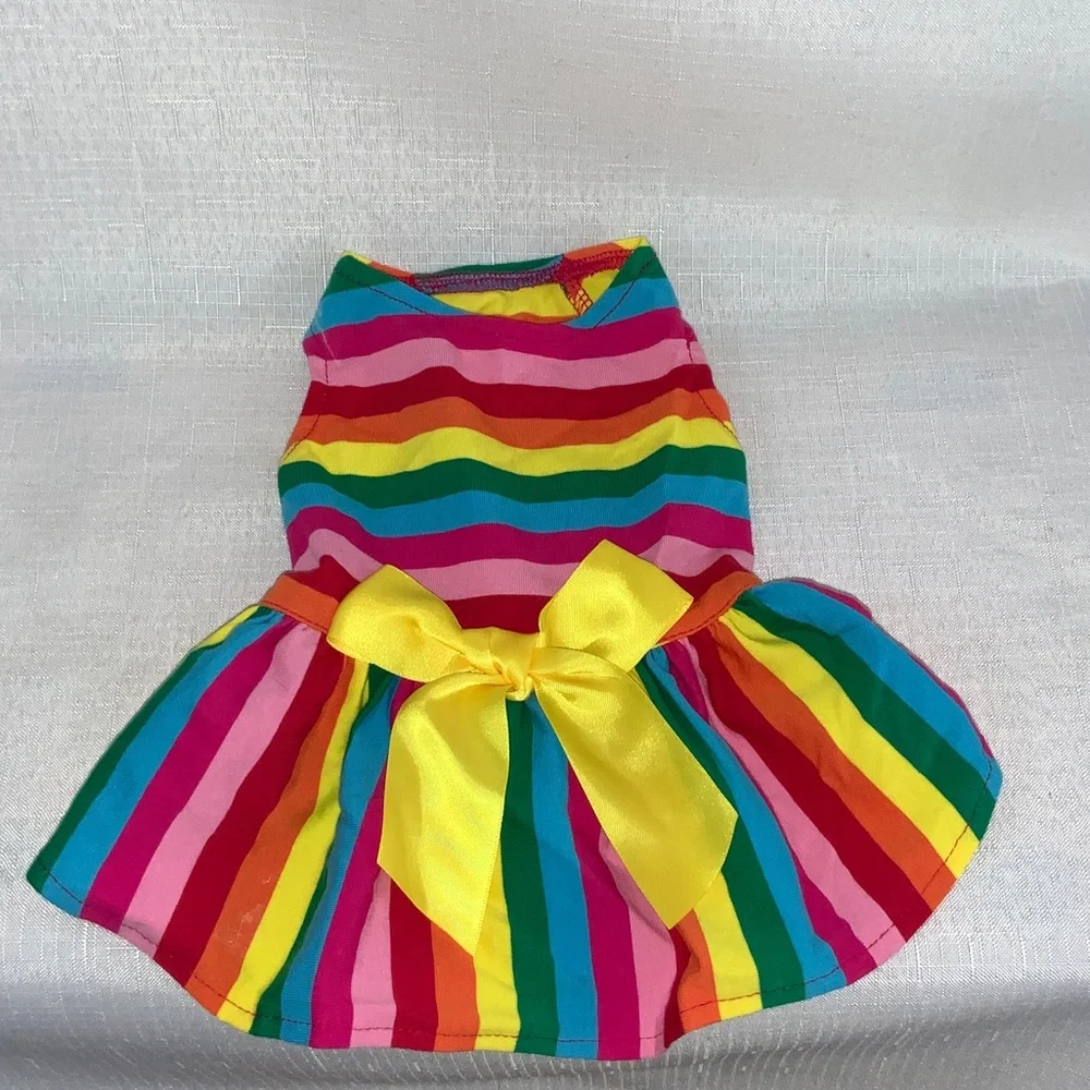 731 10/$50🏄🏻‍♀️ NEW! Small Rainbow Striped Pet Dog Dress with Yellow Bow
